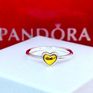 Authentic pandora heart ring comes size 6 💕💍💕💍💕💍💕💍💕💍💕💍💕💍💕💍💕💍💕
